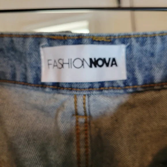 NWT Fashion Nova Drew Drop Waist Baggy Distressed Jeans, Size 16 - Picture 10 of 12